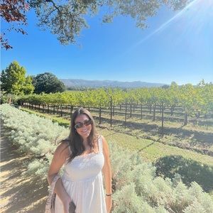 Meet your Posher, Dana